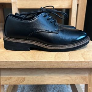 Deer Stags Boy’s Denny Oxford dress shoe